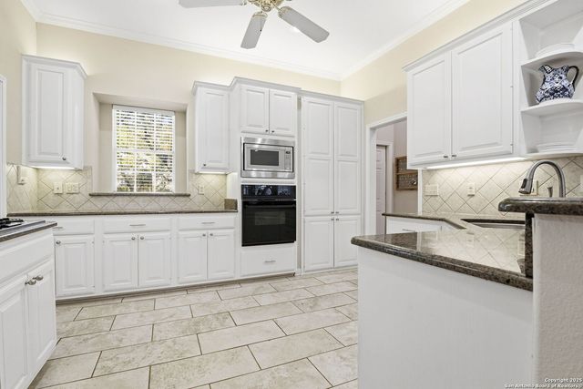 15 Inwood Point, San Antonio, TX 78248