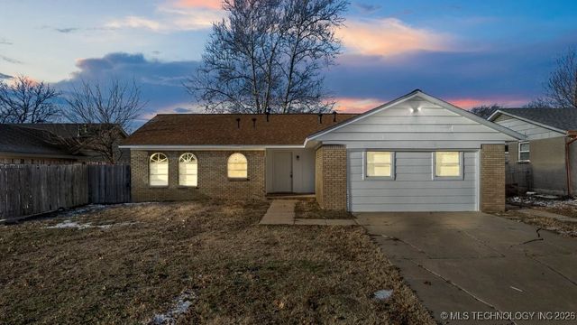 2764 S 117TH East Avenue, Tulsa, OK 74129