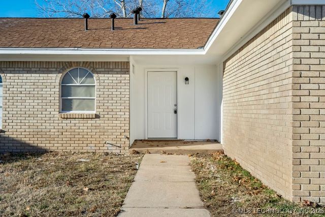 2764 S 117TH East Avenue, Tulsa, OK 74129