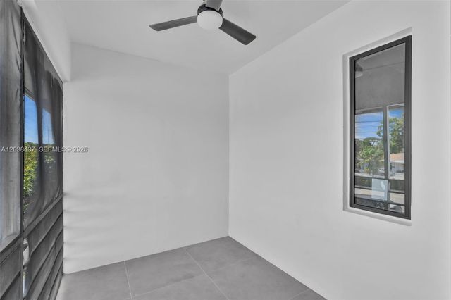 1924 NE 26th Street 4, Wilton Manors, FL 33305