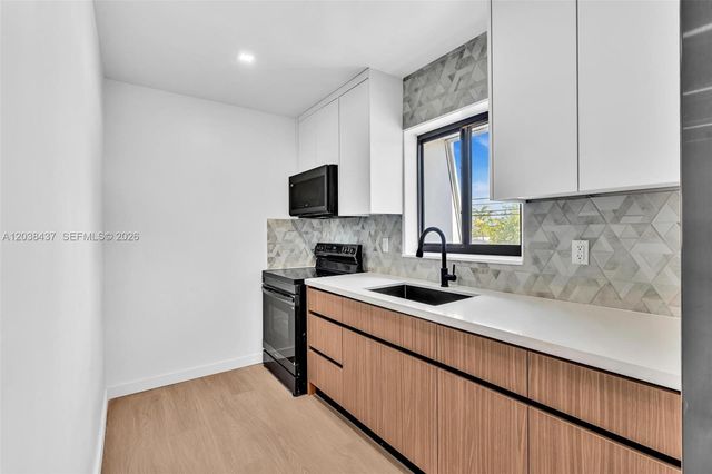 1924 NE 26th Street 4, Wilton Manors, FL 33305