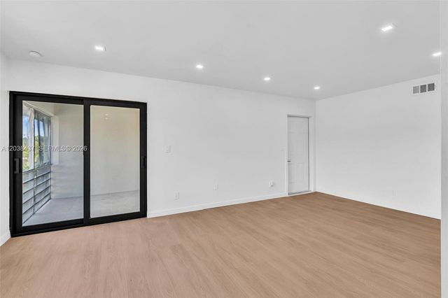 1924 NE 26th Street 4, Wilton Manors, FL 33305