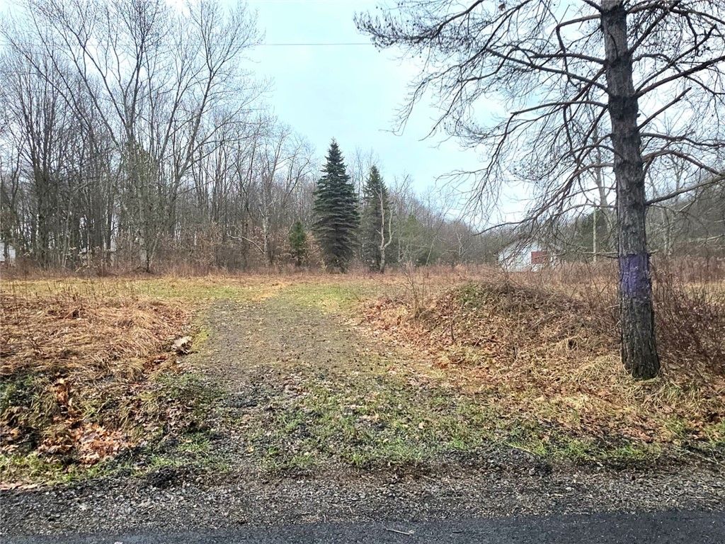 302 Burns Rd, Irwin Twp, PA 16374