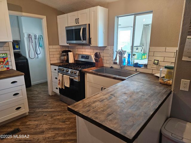 2691 E Sandy Way, Willcox, AZ 85643