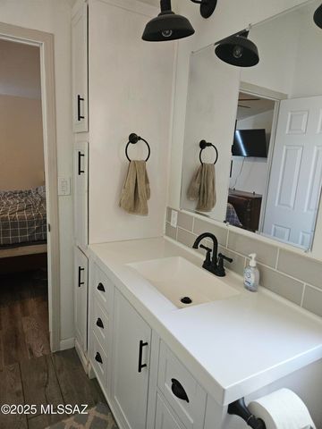 2691 E Sandy Way, Willcox, AZ 85643