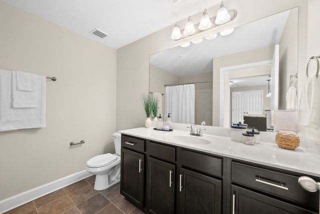 8205 Lenox Creekside Dr Unit 5, Antioch, TN 37013