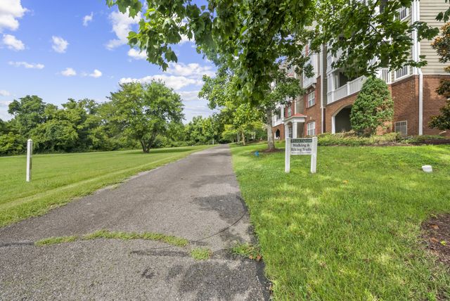 8205 Lenox Creekside Dr Unit 5, Antioch, TN 37013