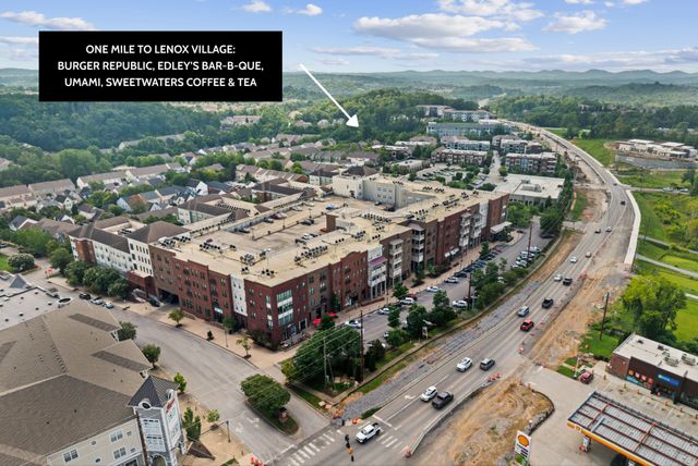 8205 Lenox Creekside Dr Unit 5, Antioch, TN 37013