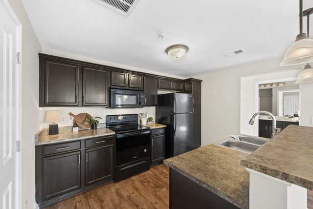 8205 Lenox Creekside Dr Unit 5, Antioch, TN 37013