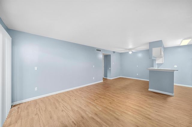 6415 South Lake Houston Parkway 512, Houston, TX 77049