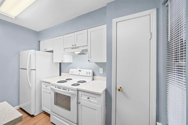 6415 South Lake Houston Parkway 512, Houston, TX 77049