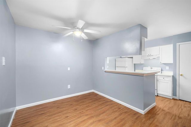 6415 South Lake Houston Parkway 512, Houston, TX 77049