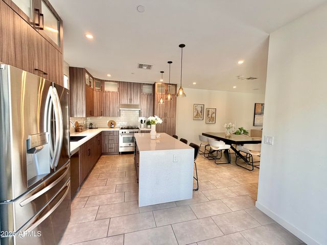 3233 N 70th Street Unit 1006, Scottsdale, AZ 85251