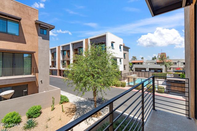 3233 N 70th Street Unit 1006, Scottsdale, AZ 85251