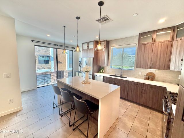 3233 N 70th Street Unit 1006, Scottsdale, AZ 85251
