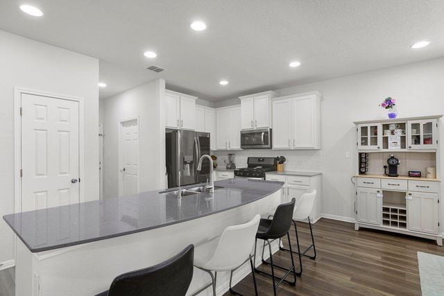 3201 College Park DR 21, Round Rock, TX 78665