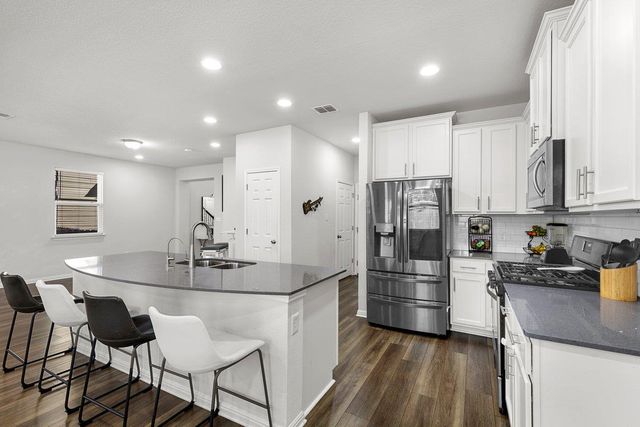 3201 College Park DR 21, Round Rock, TX 78665