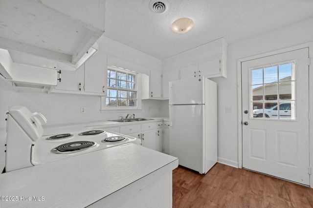 1425 Birdneck Circle, Greenville, NC 27858