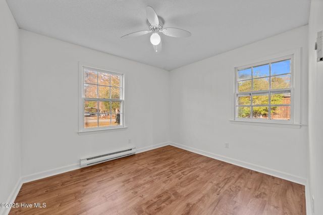 1425 Birdneck Circle, Greenville, NC 27858