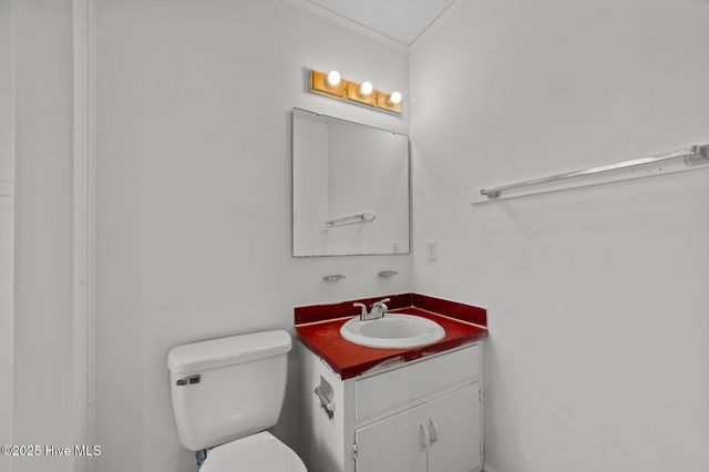 1425 Birdneck Circle, Greenville, NC 27858