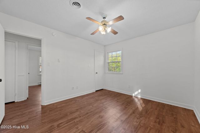 1425 Birdneck Circle, Greenville, NC 27858