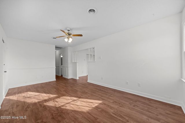 1425 Birdneck Circle, Greenville, NC 27858