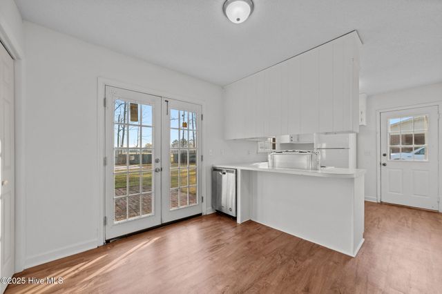 1425 Birdneck Circle, Greenville, NC 27858