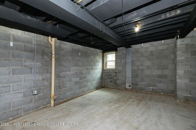 740 Snyder Road, East Lansing, MI 48823