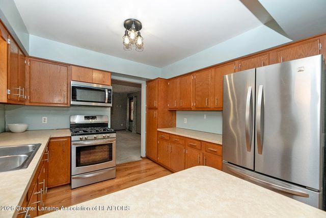 740 Snyder Road, East Lansing, MI 48823