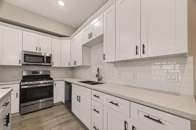 8725 Compton Street, Houston, TX 77016