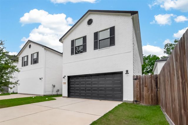 8725 Compton Street, Houston, TX 77016