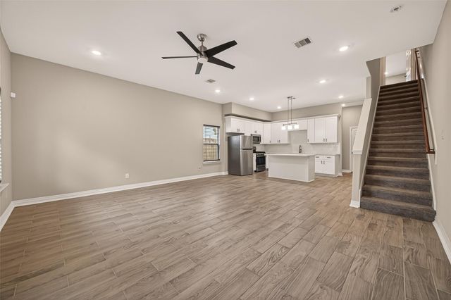 8725 Compton Street, Houston, TX 77016
