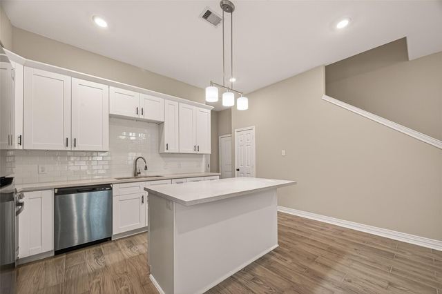 8725 Compton Street, Houston, TX 77016
