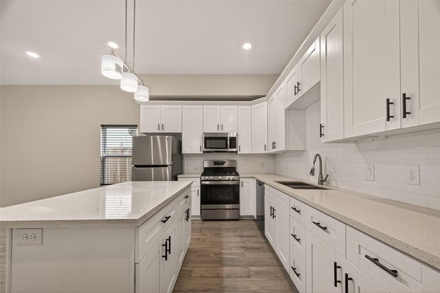 8725 Compton Street, Houston, TX 77016