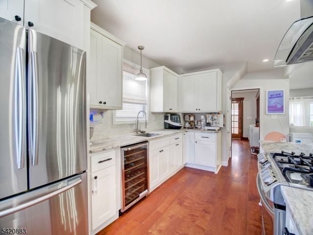 210 Pershing Ave, Roselle Park Boro, NJ 07204