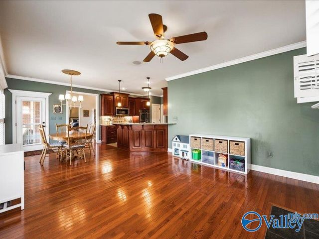 6700 Hampton Bend Circle SE, Owens Cross Roads, AL 35763