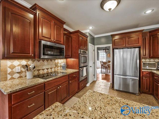 6700 Hampton Bend Circle SE, Owens Cross Roads, AL 35763