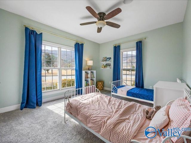 6700 Hampton Bend Circle SE, Owens Cross Roads, AL 35763