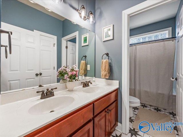 6700 Hampton Bend Circle SE, Owens Cross Roads, AL 35763