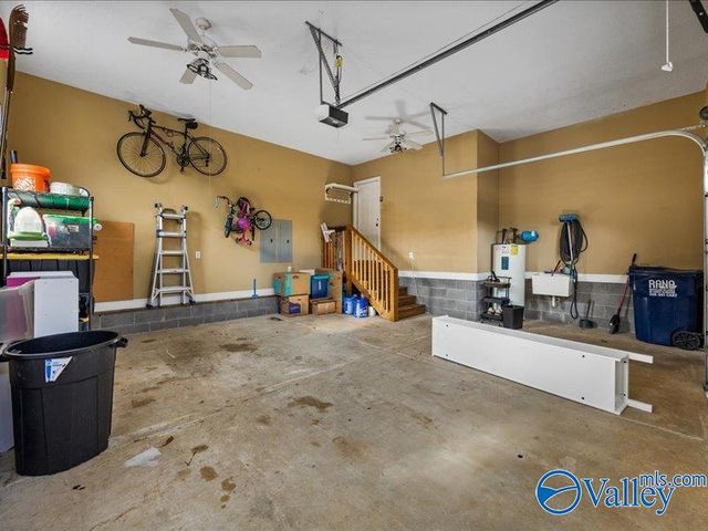 6700 Hampton Bend Circle SE, Owens Cross Roads, AL 35763