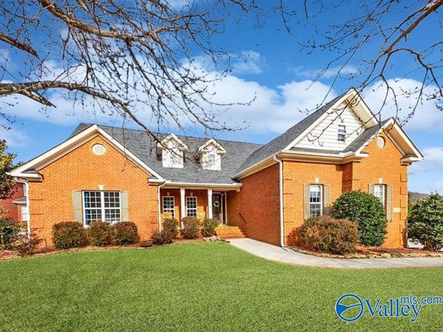 6700 Hampton Bend Circle SE, Owens Cross Roads, AL 35763