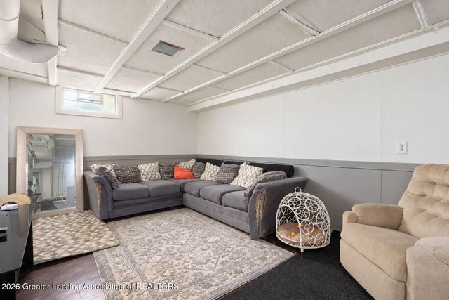 737 E Cavanaugh Road, Lansing, MI 48910