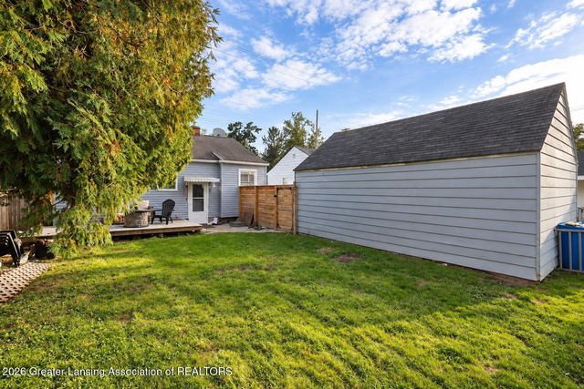 737 E Cavanaugh Road, Lansing, MI 48910