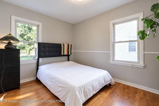 737 E Cavanaugh Road, Lansing, MI 48910