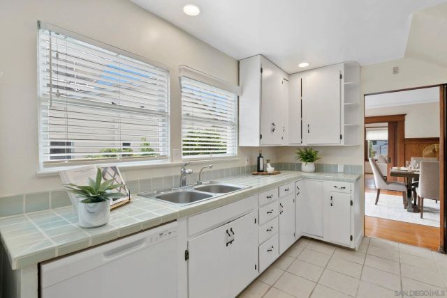 4679 Vista St, San Diego, CA 92116