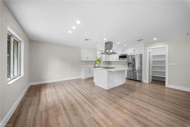 5750 Westport LN, Naples, FL 34116