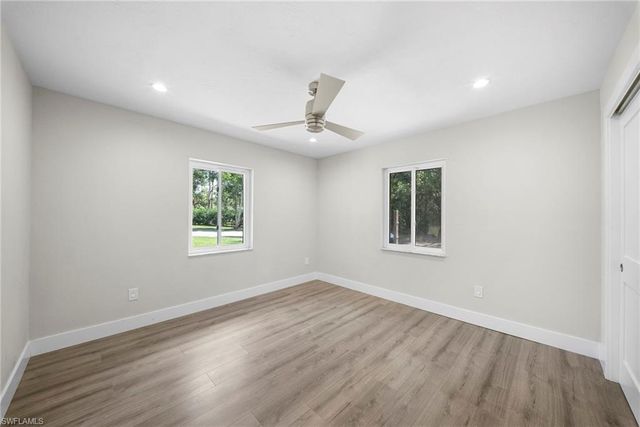 5750 Westport LN, Naples, FL 34116