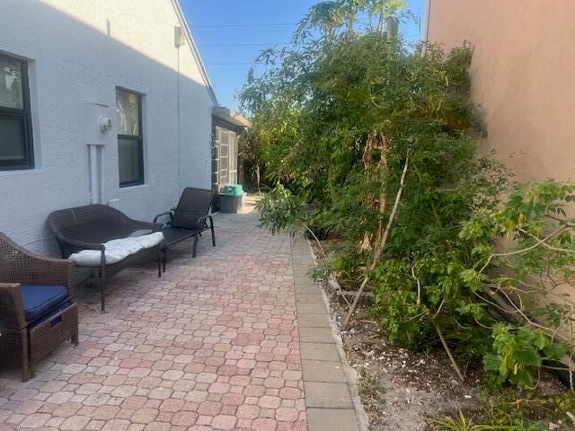 143 W Tara Lakes Dr Drive W, Boynton Beach, FL 33436