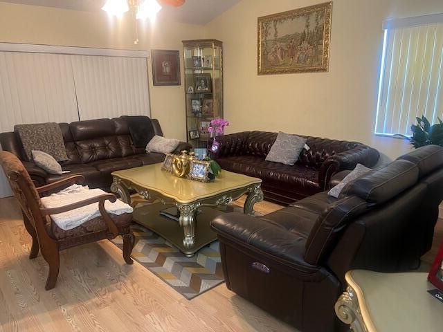 143 W Tara Lakes Dr Drive W, Boynton Beach, FL 33436