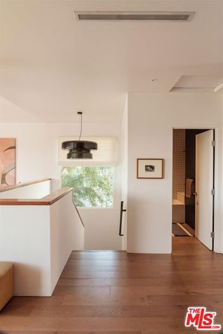 1929 Phillips Way, Los Angeles, CA 90042